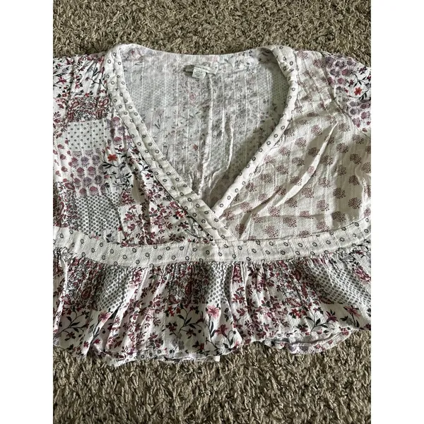 American Eagle Outfitters Women's floral boho patchwork cropped top size large‎ - Image 4