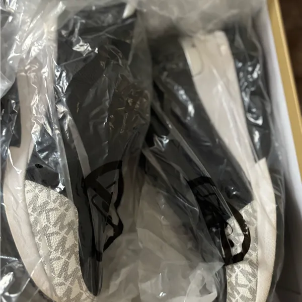 Michael Kors womens Felix Trainer black and white #13 - Image 11