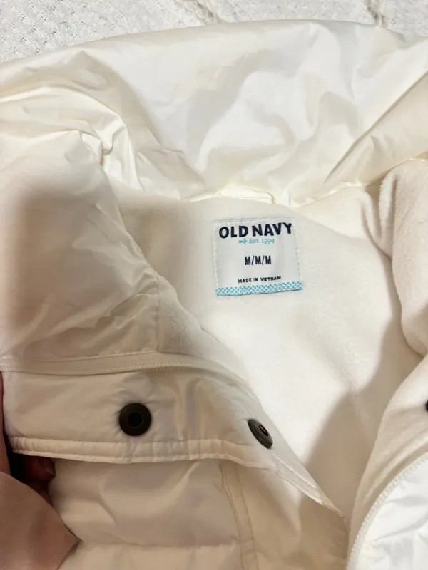 Old Navy Puffer Vest - Image 2