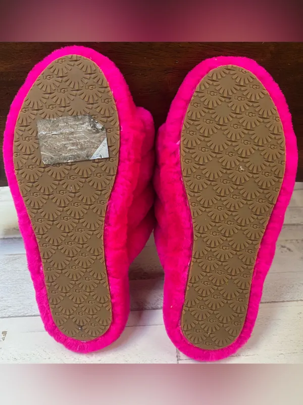 Ugg Fluff Yeah Slide in Bright Pink Women’s Size 5 - Image 8