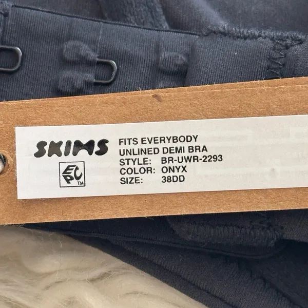 Skims Fits Everybody Unlined Demi Bra Onyx Size 38DD - Image 9