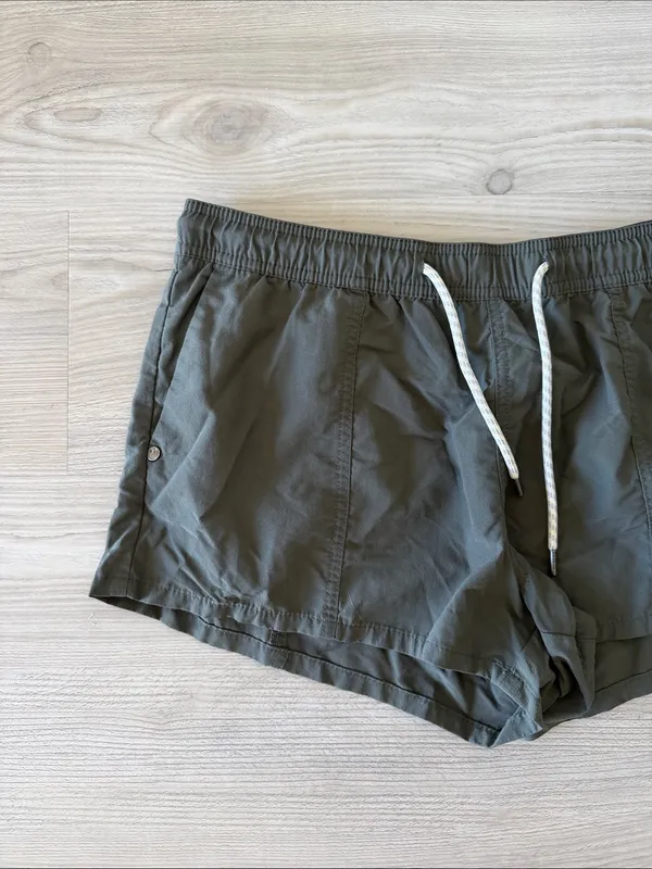 Vuori Women’s Sunwashed Shorts in Oregano - Image 3