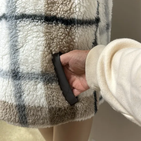 NWOT Thread & Supply “that cozy life” reversible, gray & plaid vest size M - Image 6