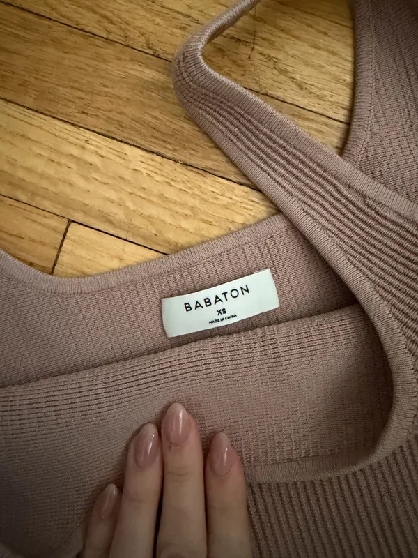 Aritzia Babaton Tank! - Image 2