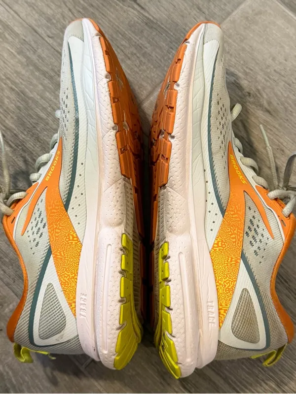 Brooks Trace 3 Women Size 8.5 Running Shoes Skylight Sunset Nightlife - Image 4