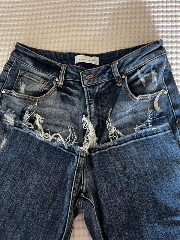 Risen Distressed Jeans Size 11/12 Blue - Image 4