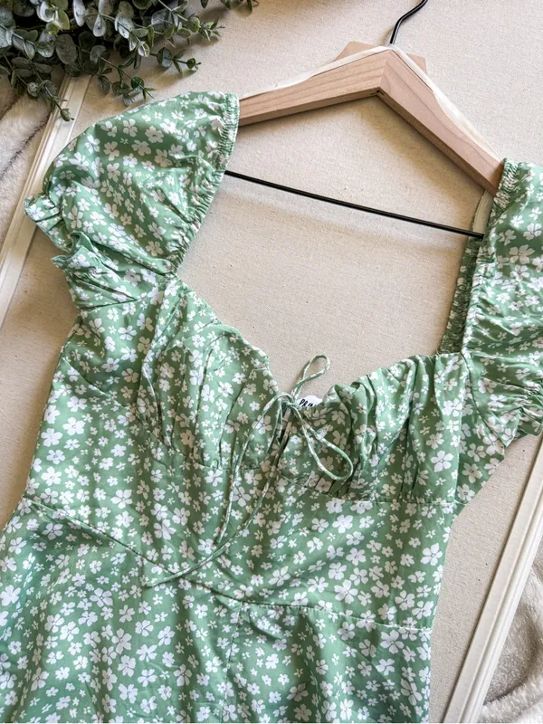 Princess Polly Green and white Floral Romper Size 10 NWT - Image 10