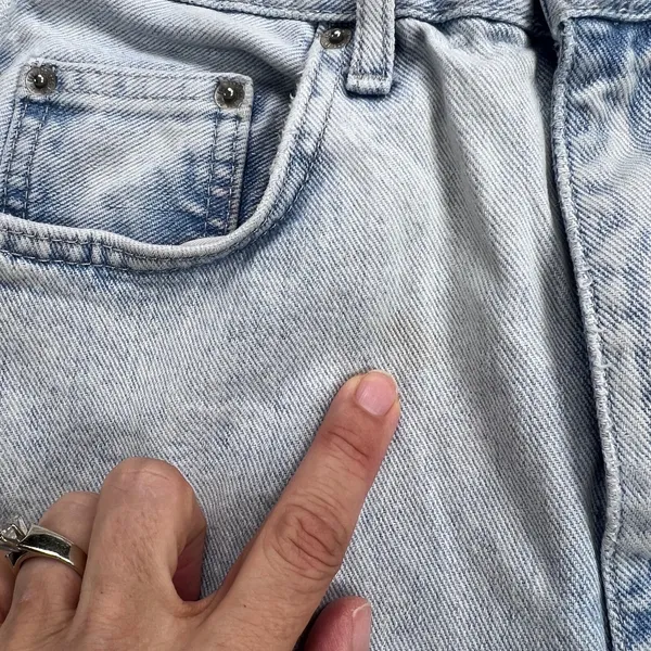 BDG Urban Outfitters High Rise Baggy Jeans Light Wash Wide Leg Denim Size 28 - Image 6