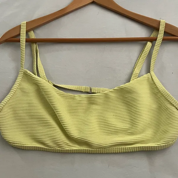 BILLABONG BRALETTE yellow Bikini top sz L - Image 2