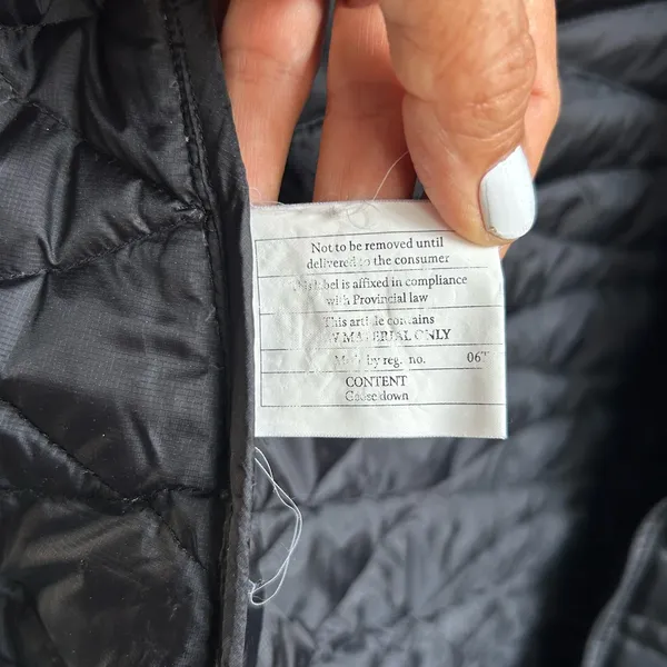 Patagonia Women's Black Puffer Coat - Image 5