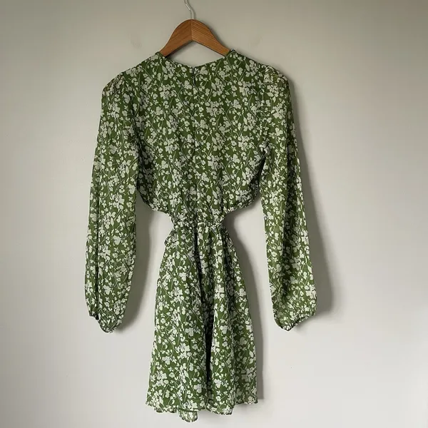 Abercrombie & Fitch Long Sleeve Cutout Mni Dress Green Floral Boho Size Small - Image 2