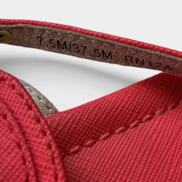 Michael Kors Plate Thong Sandals Red Saffiano Gold Logo Medallion 7.5M RN17A - Image 7