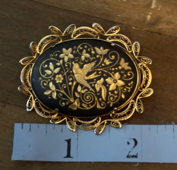 Vintage large oval Damascene bird brooch - Image 3