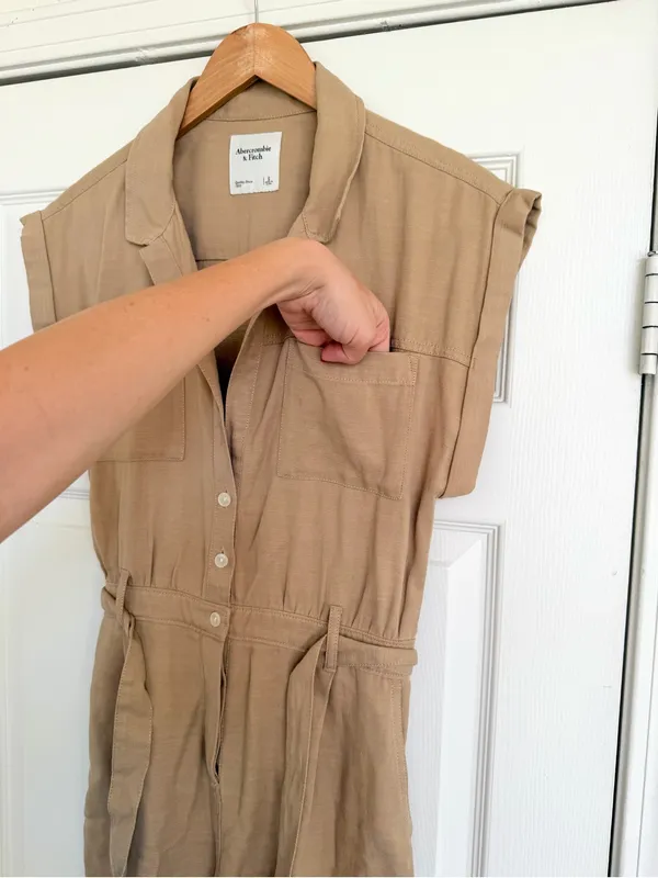 Abercrombie & Fitch Tan Soft Button Front Utility Jumpsuit Sz S Like New - Image 8