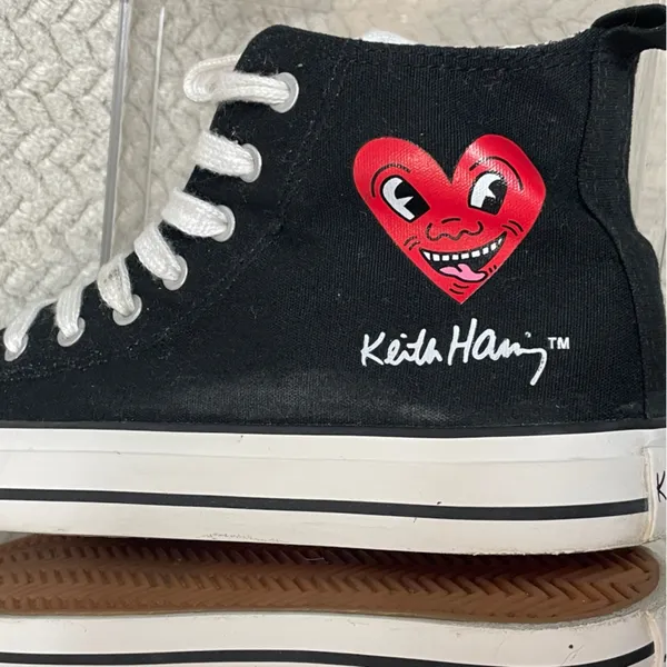 Keith Haring Heart Logo Black High‎ Tops Lace Up Sneakers Womens size 5 - Image 6