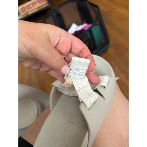 Chaco Women's‎ 9 Chillos Slide sandals in a cream colorway - Image 5