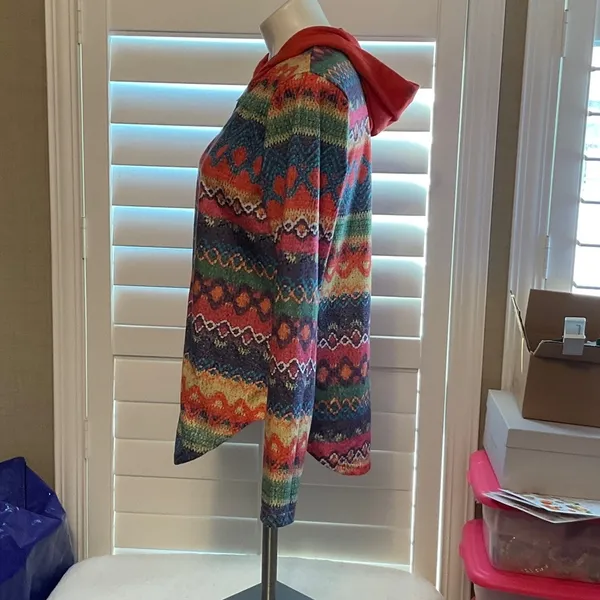 Colorful Patterned Women's Hoodie Red Size M - Image 7