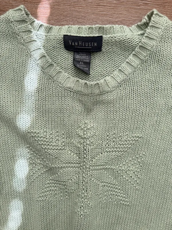 Vintage Van Heusen Green Snowflake Sweater - Image 3