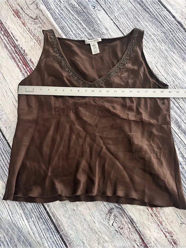 Vintage Y2K Nine West 100% Silk Beaded Sleeveless Blouse - Image 7