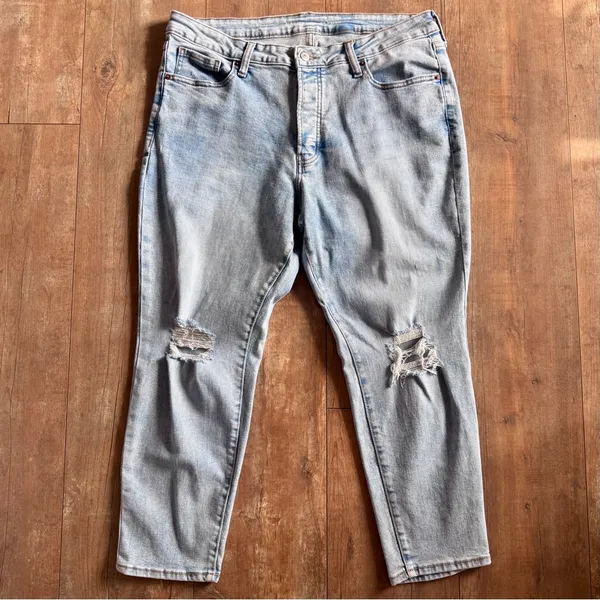 Old Navy High Rise OG Straight Light Wash Distressed Stretch Jeans Sz 16 Short - Image 3