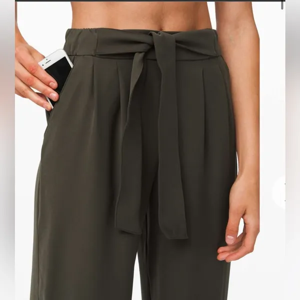 Lululemon noir wide leg belted pants Olive green 4 - Image 2