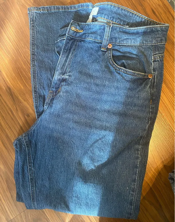 H&M Medium Wash Jeans - Image 3