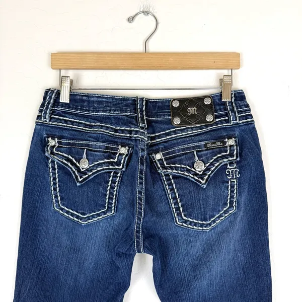 Vintage Y2K Miss Me Dark Wash Signature Cuffed Capri - Image 6