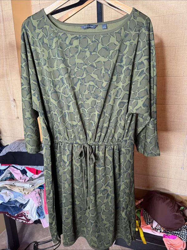 H by Halston Olive Green Abstract Print Drawstring Dress Size Large - Image 2