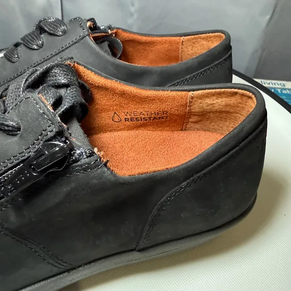 Vionic Abigail Sneakers 7W Black Leather Weather Resistant Orthopedic Wide Comfy - Image 4