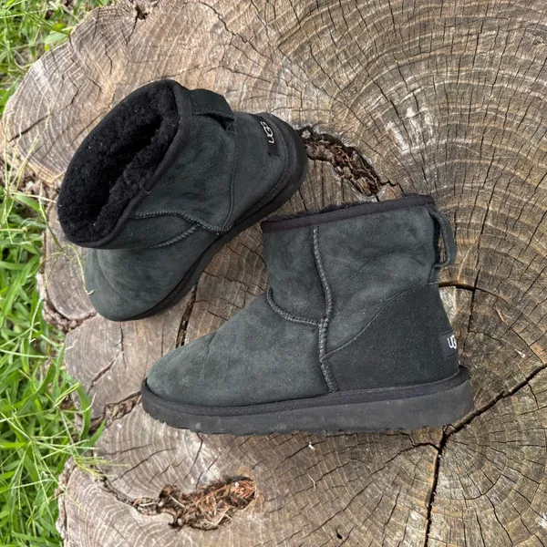 UGG “Classic Mini II” Sheepskin Suede/Shearling Ankle Boots women size 10 - Image 4