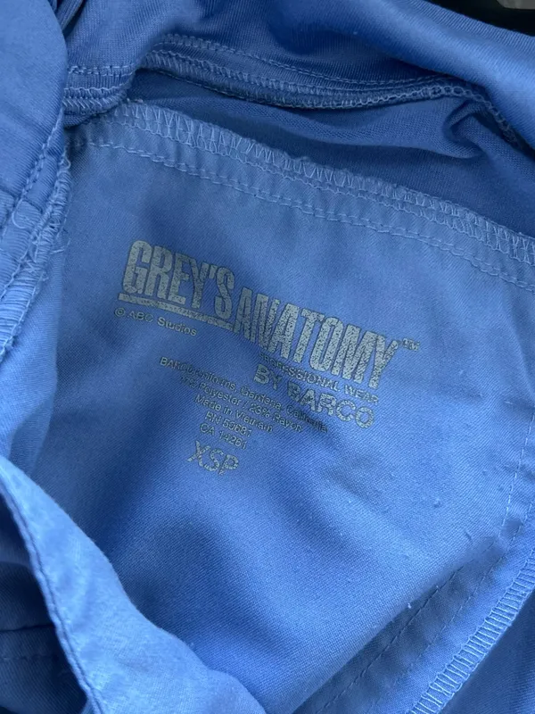 Grey’s Anatomy scrubs - Image 4