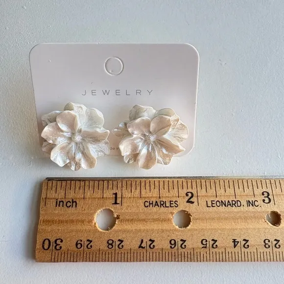 Iridescent White Flower – Lightweight Statement Floral clip-on‎ earring new - Image 3