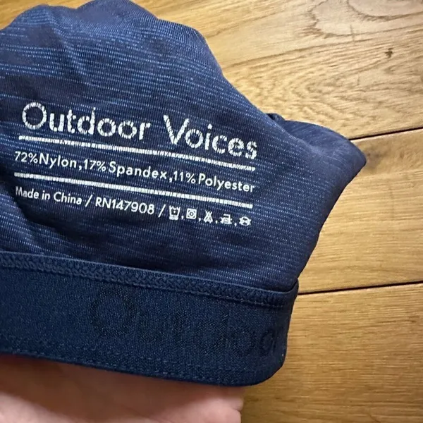 Outdoor voices navy sports bra small - Image 3