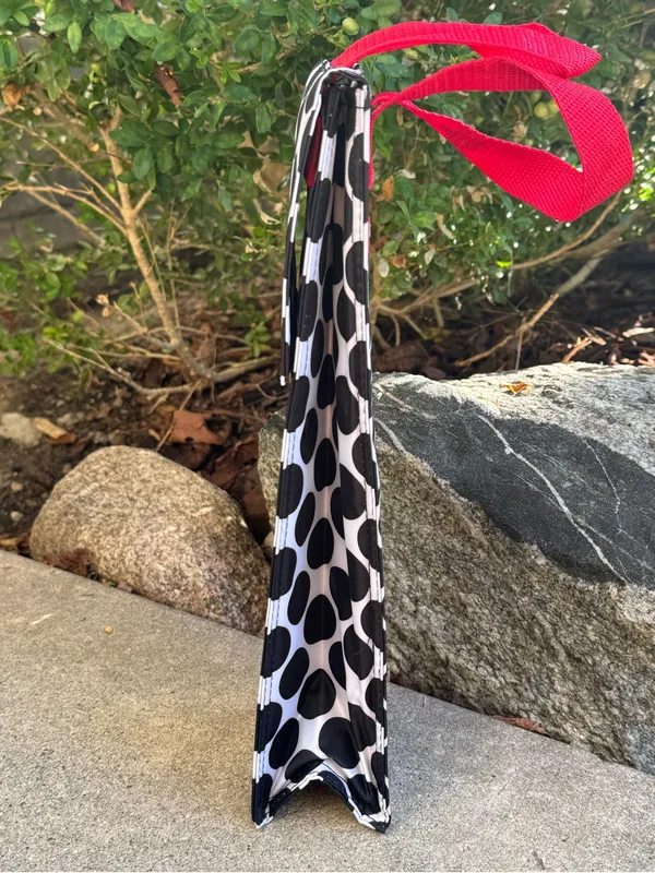 Thirty-One Black Polka Dot insulated wine carrier - Image 4
