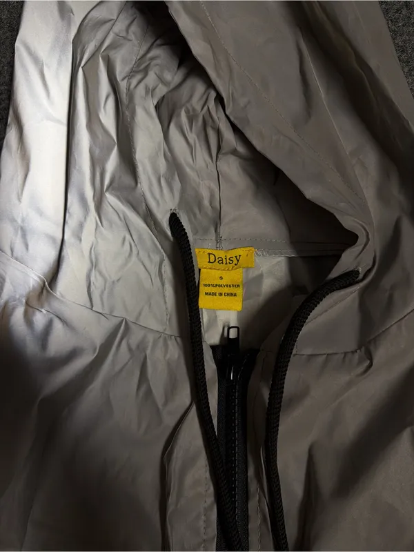 Daisy Gray Reflective Cropped Jacket - Image 3