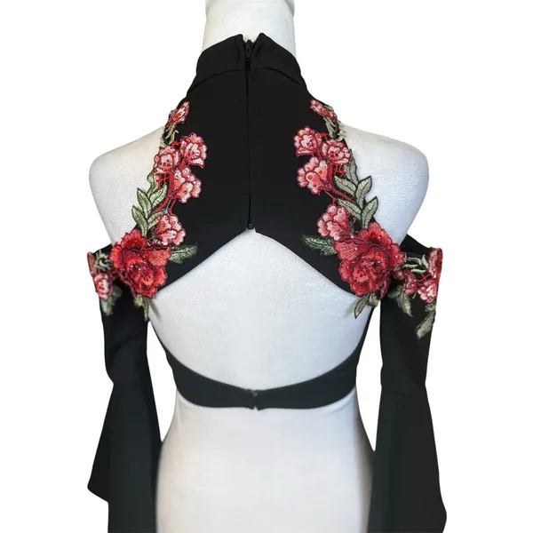 La Femme Black Floral Appliqué Cropped Bell Sleeve Cold Shoulder‎ Top Size 00 - Image 8