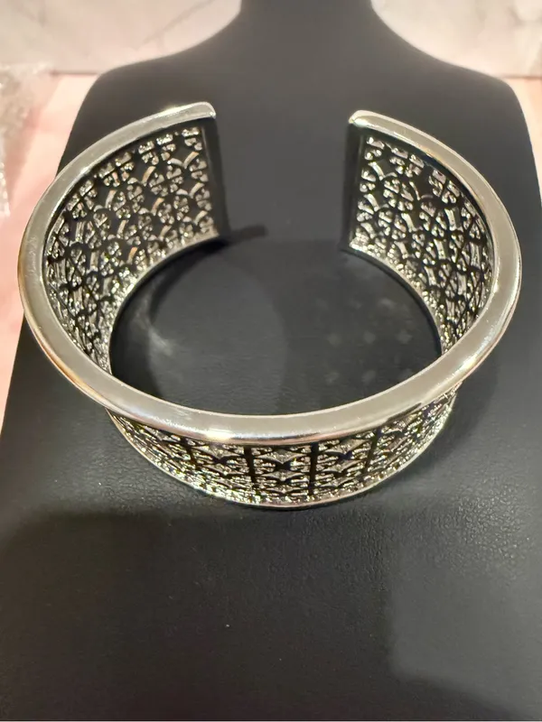 Tory Burch | Silver Plated Open Filigree Silver Cuff Bracelet | Sz SMALL - Image 2