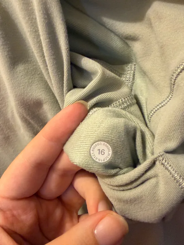 (16) Lululemon joggers  - Image 7
