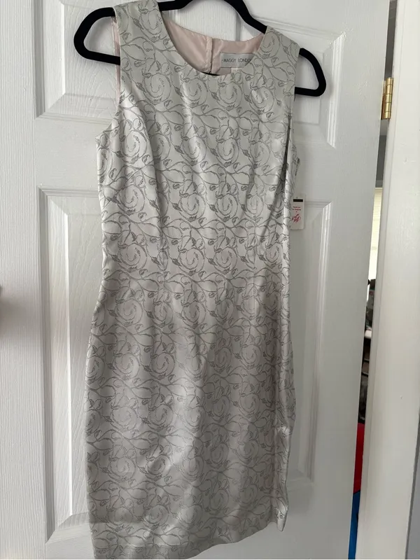 NWT Vintage Maggy London Silver Floral Jacquard Cocktail Sheath Dress Size 4 - Image 2
