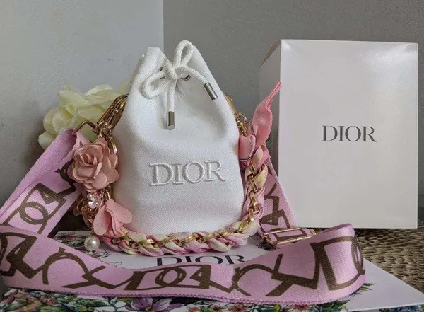 Dior Beauty Pouch - Image 6