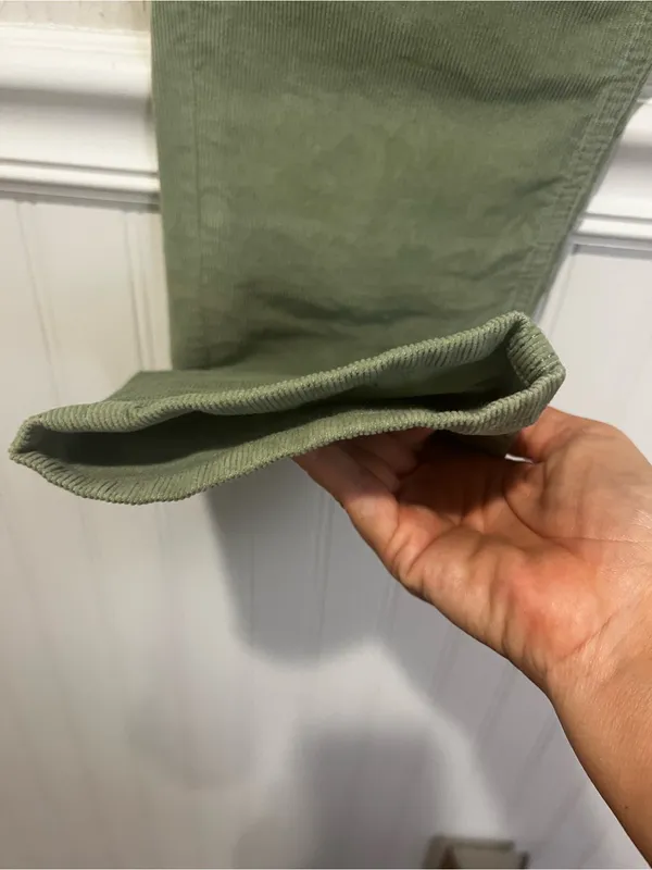 Boden Green Girlfriend Denim Corduroy Mid rise pants size 6 regular - Image 13