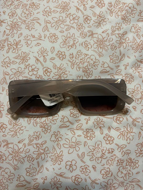Boutique Sunglasses - Image 2