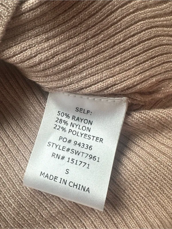 Le Lis Sleeveless Turtleneck Crop Top - Beige - Image 3