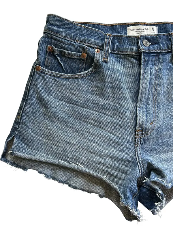 Abercrombie & Fitch The Mom Short High Rise Raw Hem light medium wash size 29 - Image 3