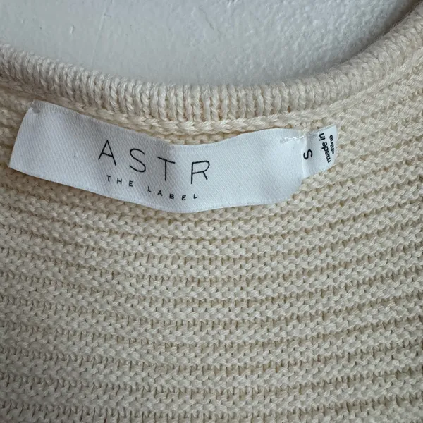 ASTR The Label Cozy V-Neck Cream Cotton Ribbed Sweater - Image 7