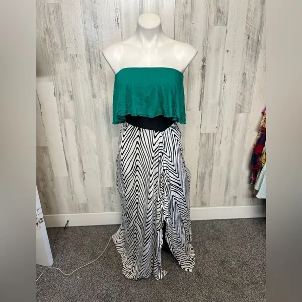 Venus Strapless Maxi Dress Womens XSmall Emerald Green Black White Chevron Zebra - Image 2