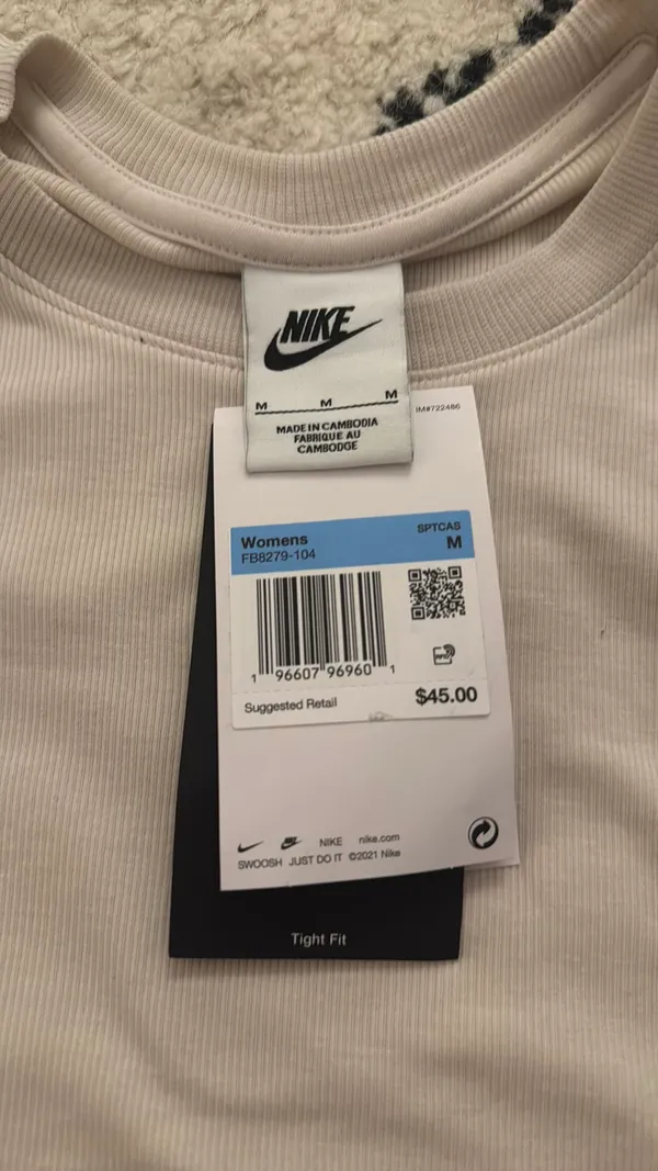 Nike Tank Tops - Image 2