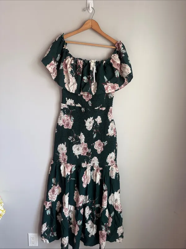 NEW Baltic Born Amalfi Smocked Maxi Dress.Dark green/ pink floral Large - Image 2