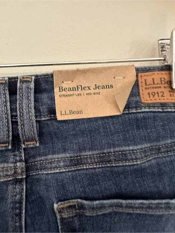 NWT LL Bean beanflex straight leg midrise jeans 10p - Image 6