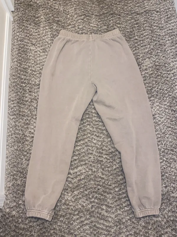 PINK Victoria's Secret Taupe Beige 'P' Logo Sweatpants - Image 2